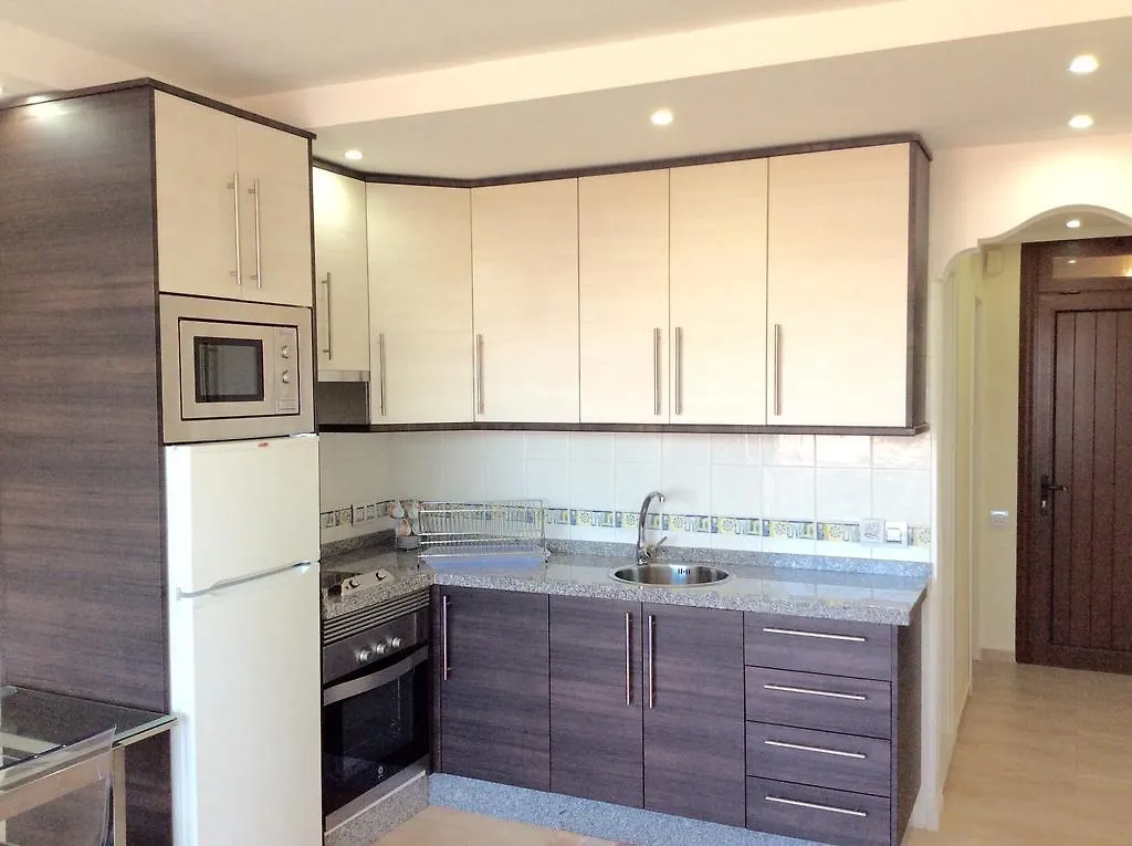 Apartment With Terrace In Playa De Las Americas 0*, Playa de las Americas (Tenerife)
